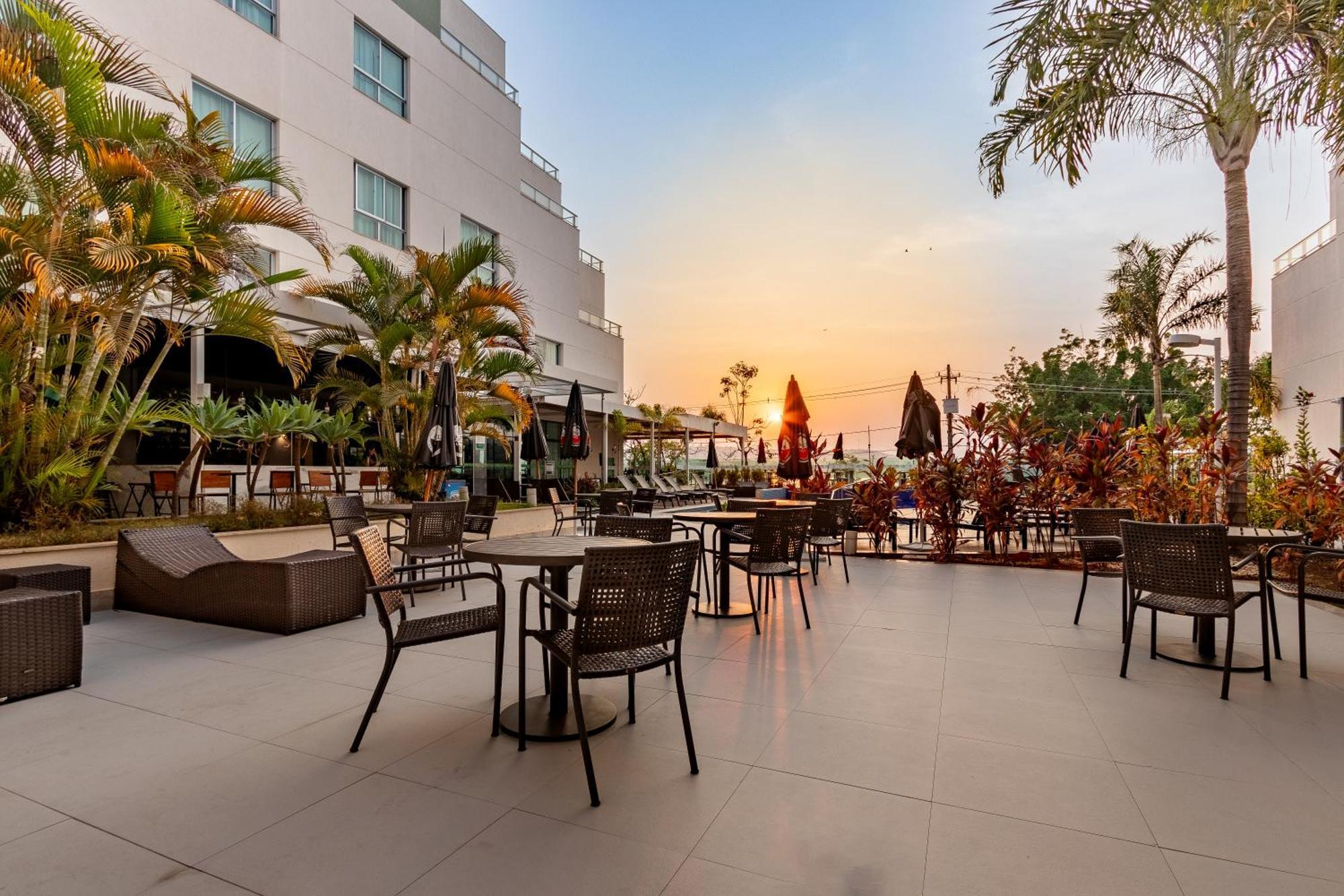 Esuites Lagoa Santa ラゴア・サンタ エクステリア 写真